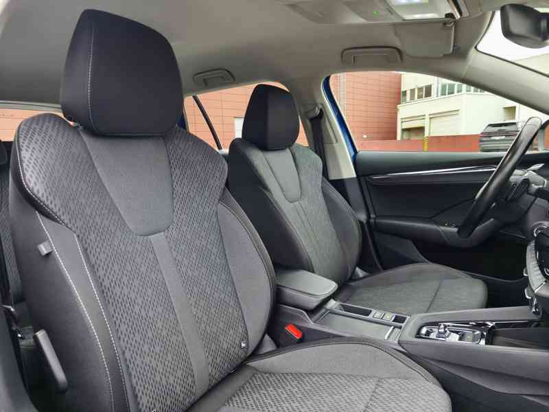 Škoda Octavia iV combi 1.4 TSi Hybrid 150 kW DPH - foto 12