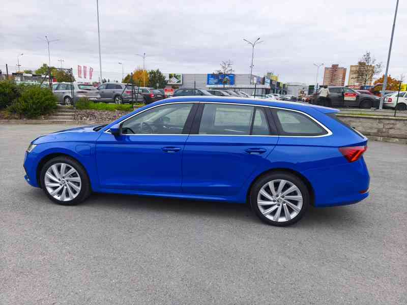 Škoda Octavia iV combi 1.4 TSi Hybrid 150 kW DPH - foto 7