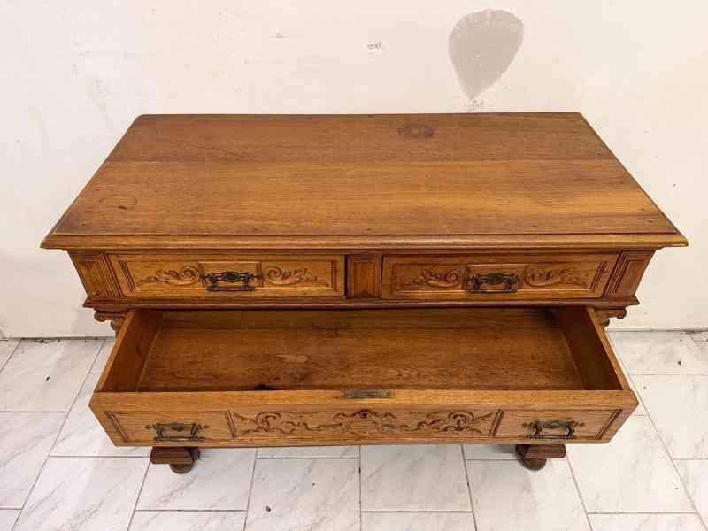 Starožitná masivní komoda - foto 7