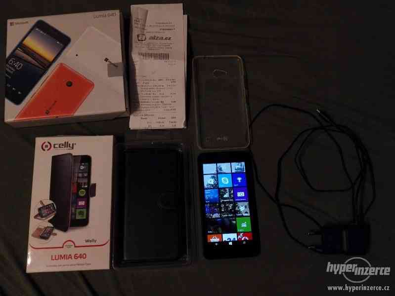 Microsoft Lumia 640 Dual SIM v záruce + 2 pouzdra - foto 1