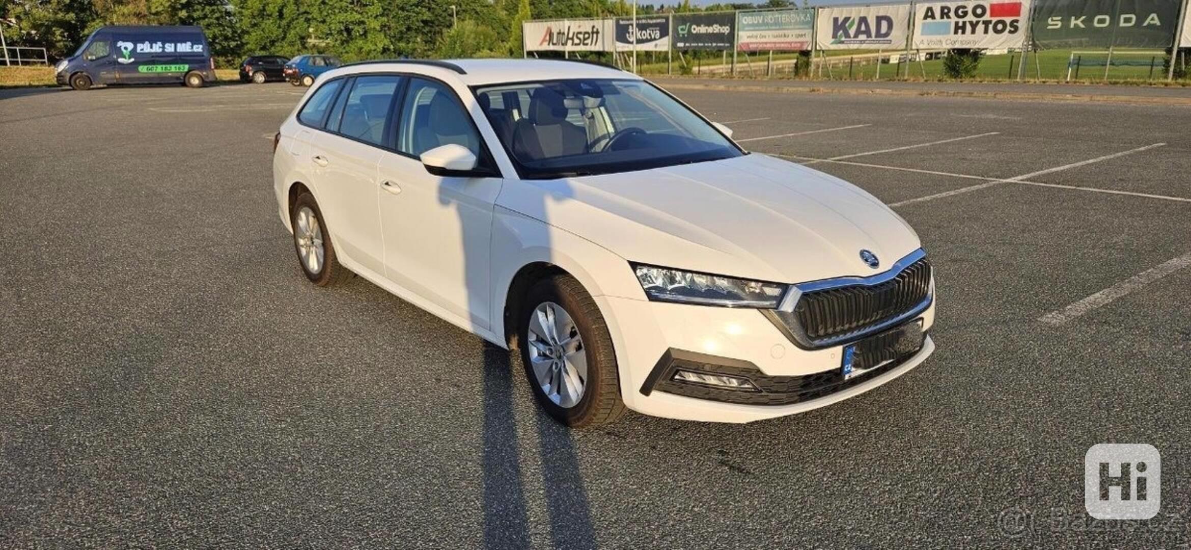 Škoda Octavia 2,0   TDI DSG, 2023, TOP STAV - foto 1