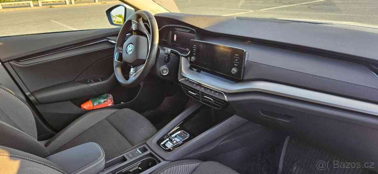 Škoda Octavia 2,0   TDI DSG, 2023, TOP STAV - foto 11