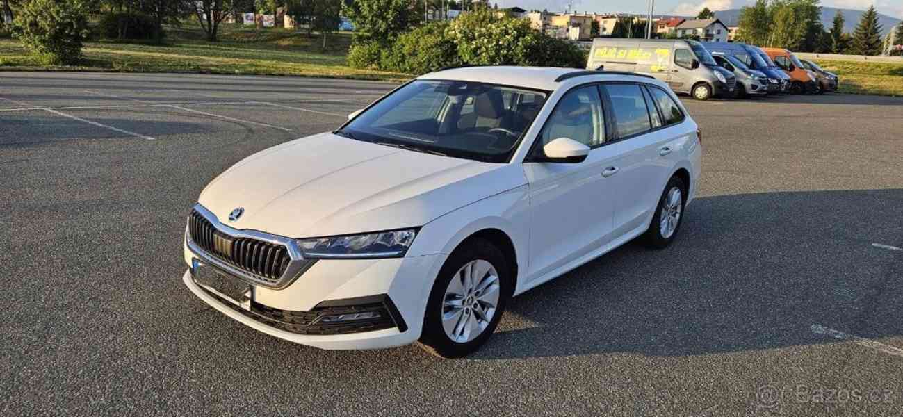 Škoda Octavia 2,0   TDI DSG, 2023, TOP STAV - foto 5