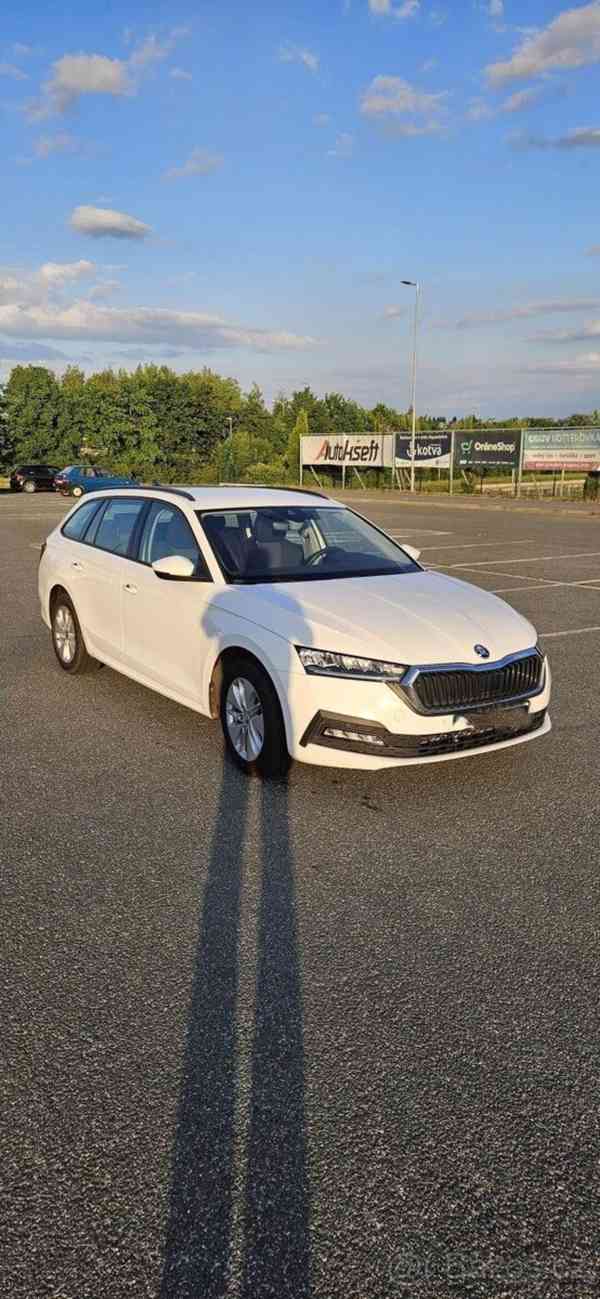 Škoda Octavia 2,0   TDI DSG, 2023, TOP STAV - foto 2