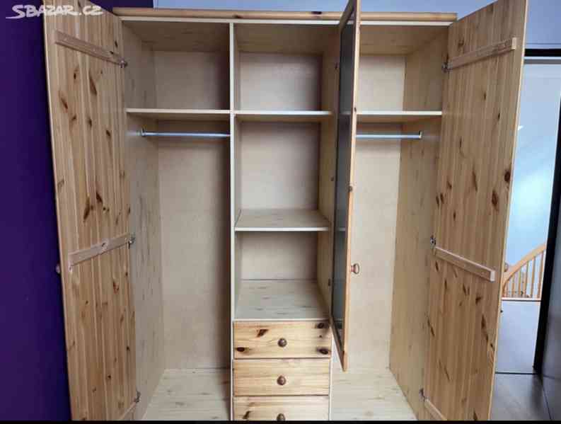 Skříň z borovice - foto 1