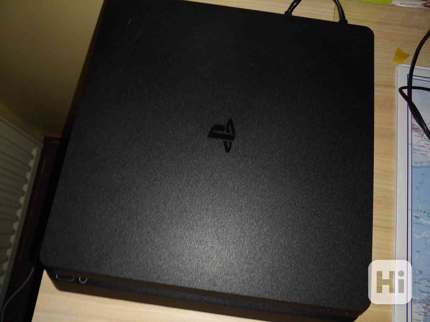 PlayStation 4  - foto 1