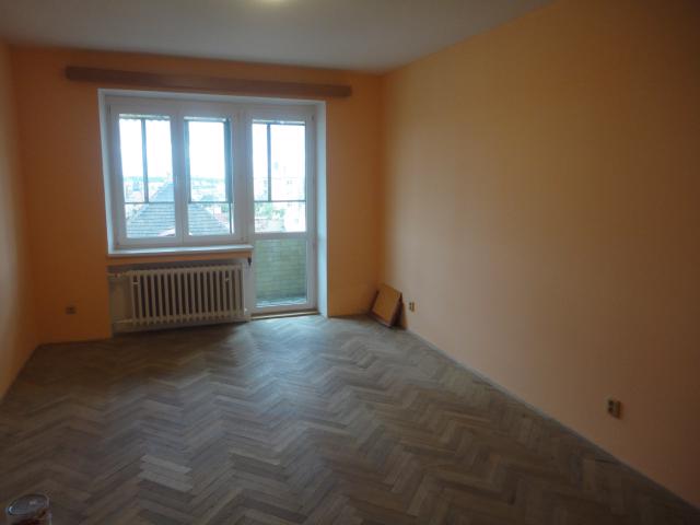 Pronájem 2+1, ulice Merhautova, Černá Pole, 80 m2, balkon, k - foto 2