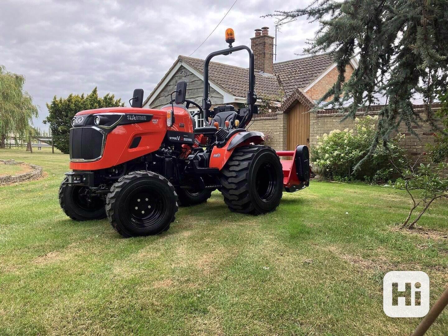 MITSUBISHI STARTRAC 26HP COMPACT TRACTOR WITH TOPPER - foto 1