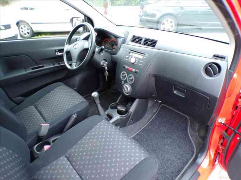 Daihatsu Cuore 1,0 i 1.MAJITEL,KLIMATIZACE - foto 12