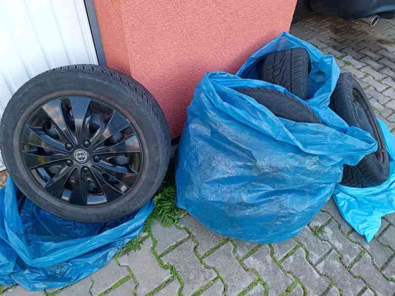 Komplet kola 7Jx16 4x98 ET31 se zimní pneu 205/55 R16 - foto 1