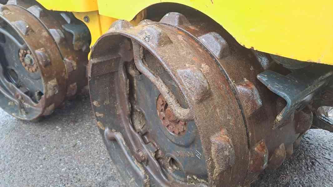 JEŽKOVÝ VÁLEC BOMAG BMP 8500 - 2016  - foto 3