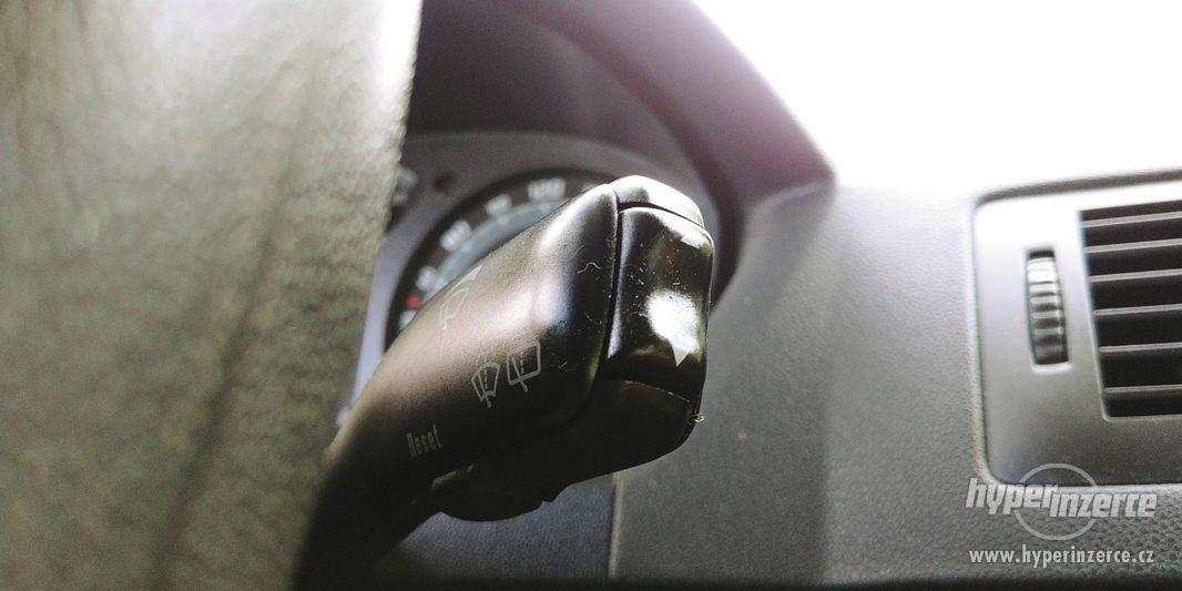 ŠKODA FABIA 1.9 SDI • GARANCE KM •VELMI PĚKNÝ STAV •FACELIFT - foto 33