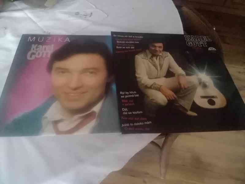 2x LP deska Karel Gott "79" a Karel Gott -Musika - foto 1