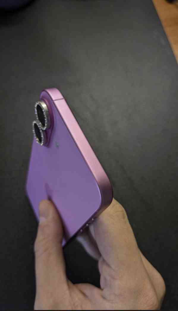 Iphone 16  128 GB - foto 4