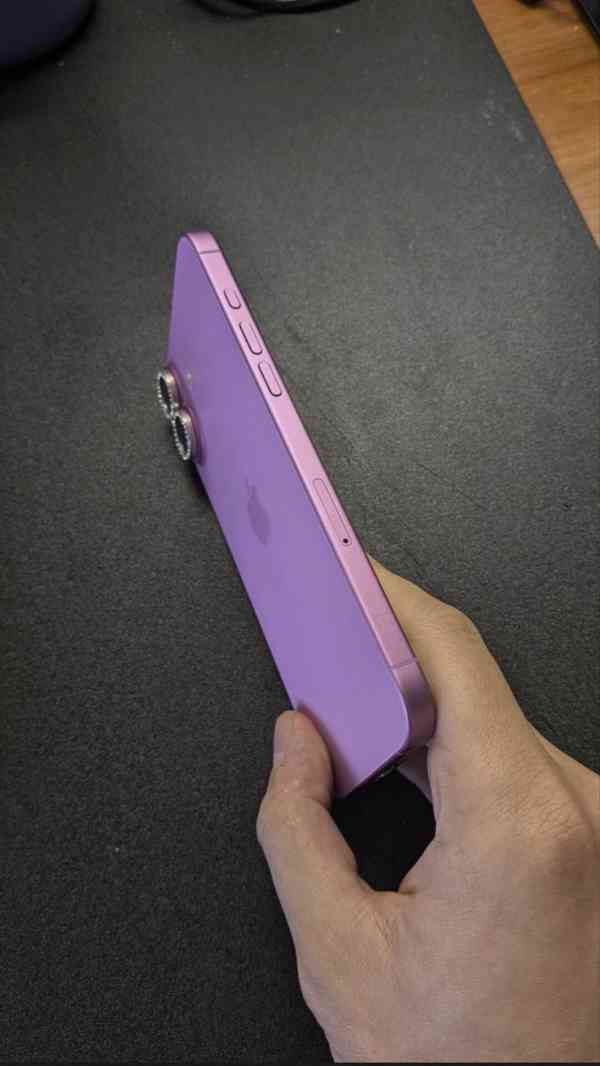 Iphone 16  128 GB - foto 3