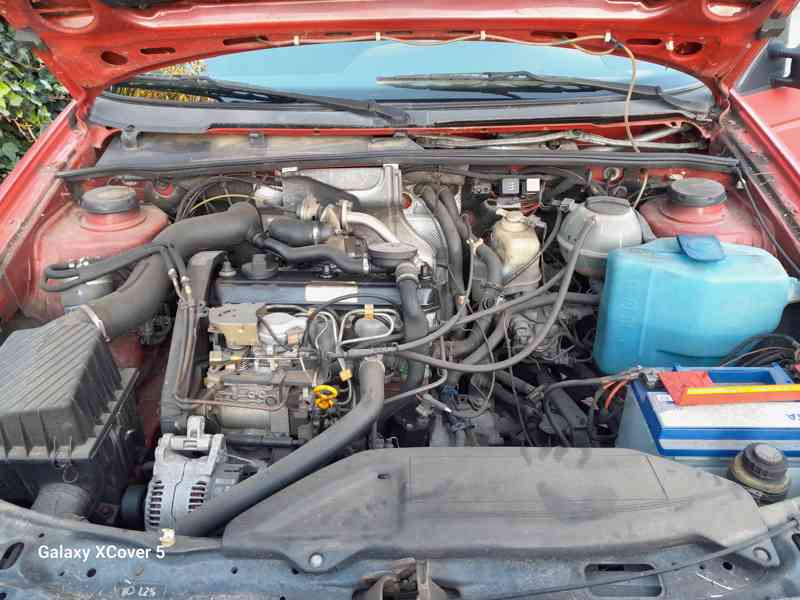 VW  Passat CL 35I sedan - foto 7