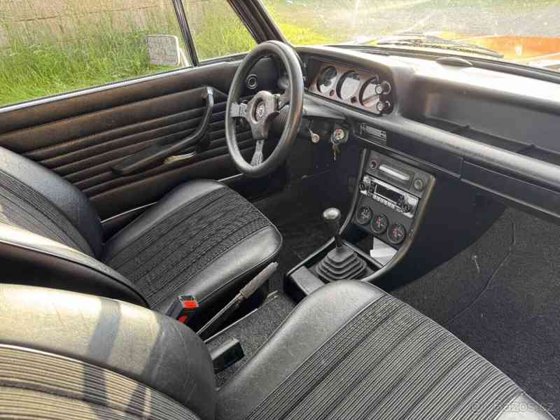 BMW řada e10Prodám BMW 1602 e10 z roku1970 v top stavu1974.  - foto 3