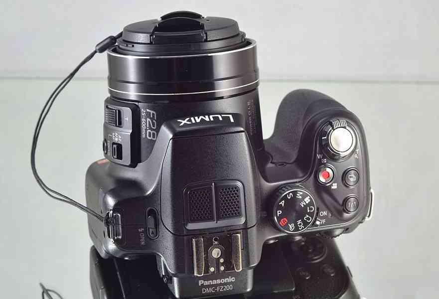 Panasonic Lumix DMC-FZ200 *12,1 MPix*Full HDV*BAG* - foto 7