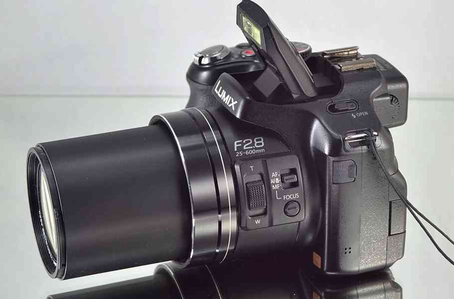 Panasonic Lumix DMC-FZ200 *12,1 MPix*Full HDV*BAG* - foto 6