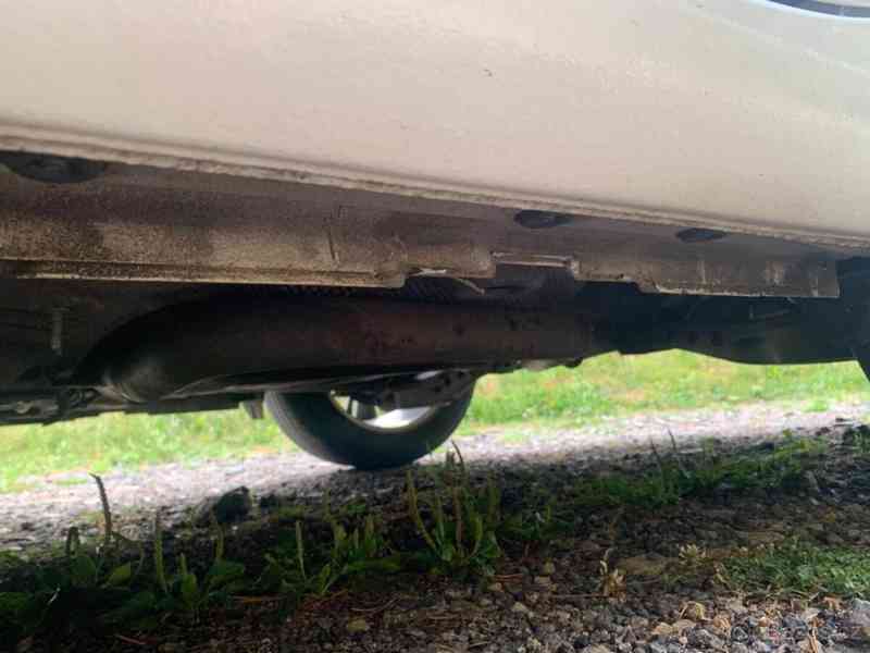 Opel Insignia 2,0   CDTI, STK do 5/28, zimní pneu - foto 5