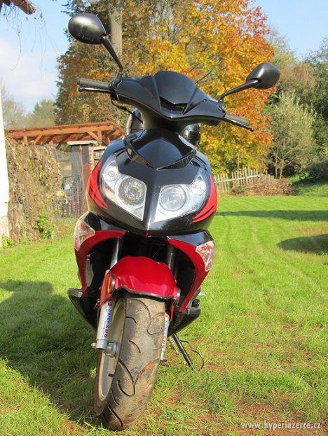 Prodám skútr 125 ccm, 4 takt - foto 1