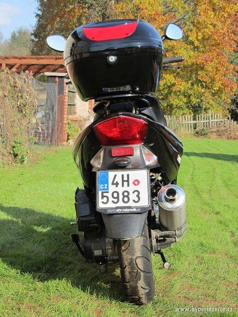 Prodám skútr 125 ccm, 4 takt - foto 5