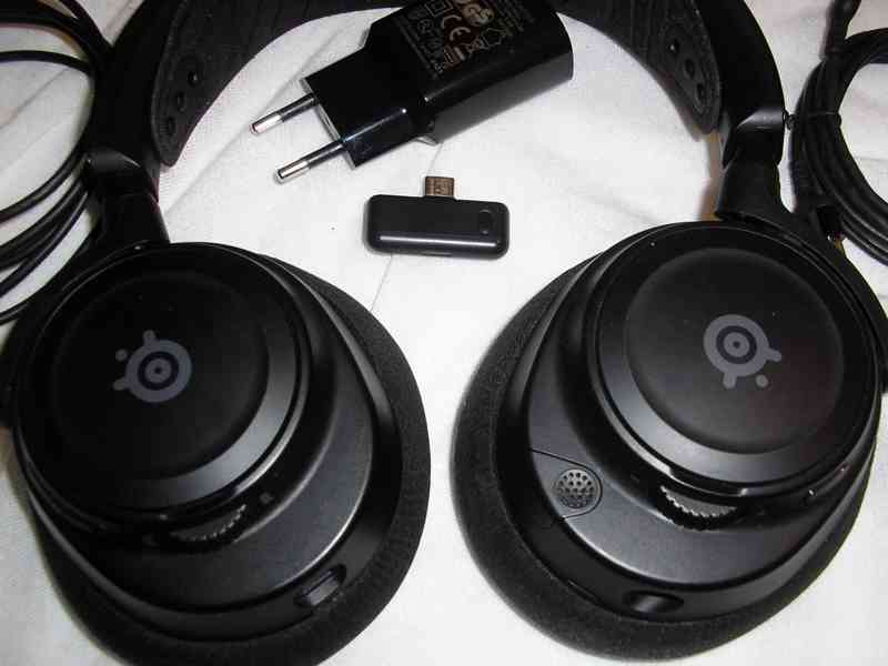 Sluchátka Arctis Nova 7 - Nové - foto 2