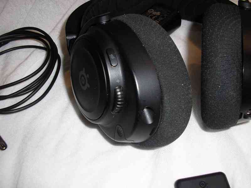 Sluchátka Arctis Nova 7 - Nové - foto 6