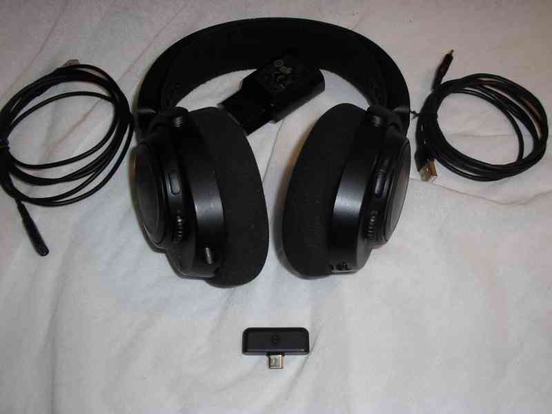 Sluchátka Arctis Nova 7 - Nové - foto 5