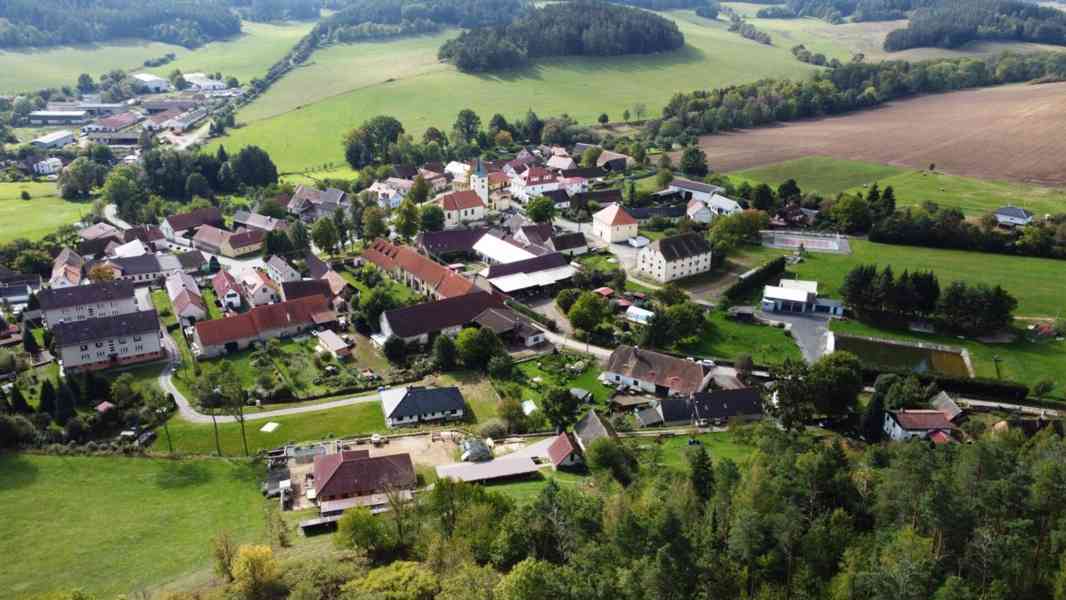 Prodej stodoly se stavebním pozemkem v Buděticích  - foto 13