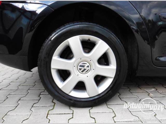 Volkswagen Touran 1.4, benzín, rok 2006, navigace - foto 6