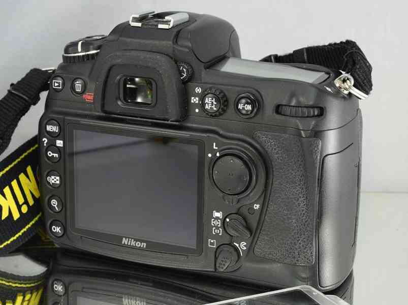 Nikon D300 DX 12.3 MPix *JPEG,RAW,TIFF 16 000 Exp - foto 9