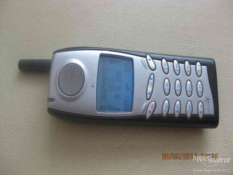 Bosch 909 DUAL S - historické telefony z r.2000 od 150,-Kč - foto 17