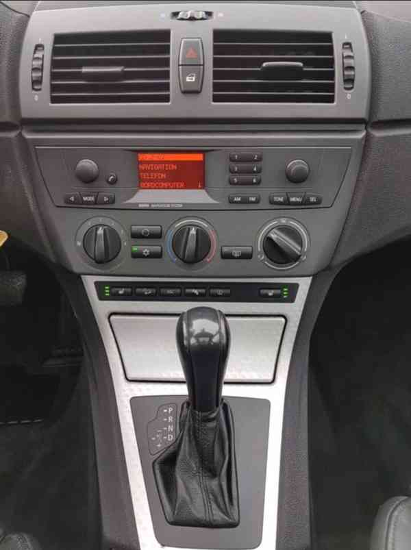 BMW řady X3 3.0d – Automat, 4x4, Kůže, Navigace, Xenon - foto 10