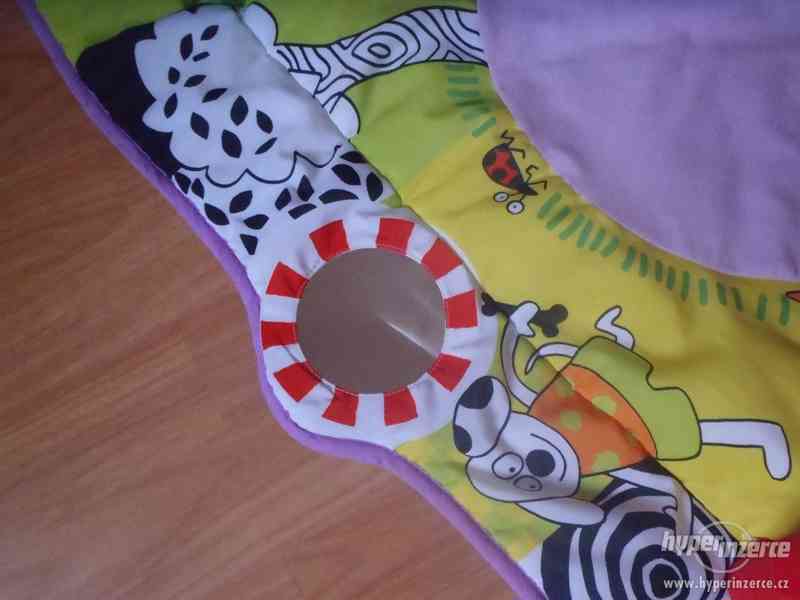 Hrací deka Taf toys s hrazdičkou a závěsnými hračkami - foto 2