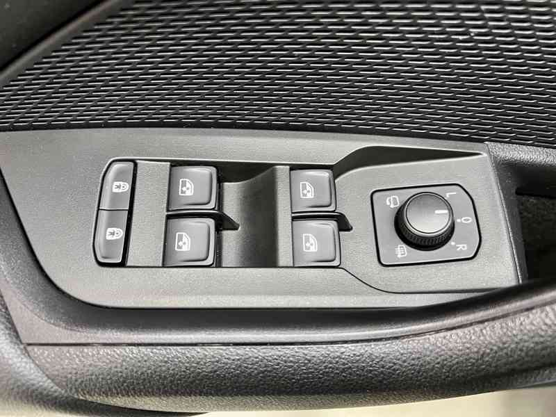 ŠKODA Octavia Combi Style Plus 2,0 TDI 110 kW DSG, 3023 - foto 25