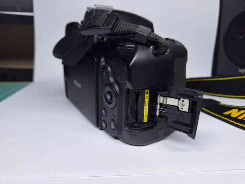 Nikon D5100 + Nikon AF-S 18-55mm - foto 8