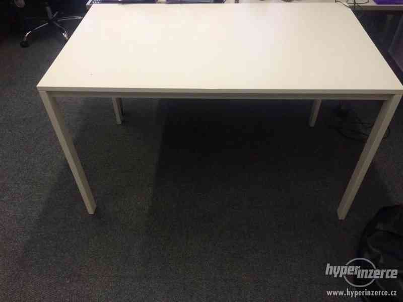 Kancelářský stůl bílý - foto 1