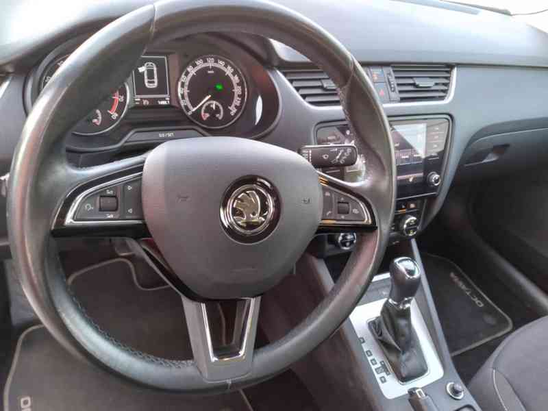 ŠKODA OCTAVIA COMBI 1.4 TSI DSG AMBITION - foto 15