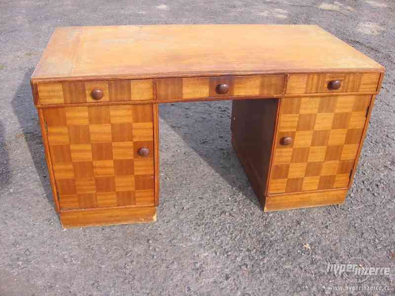 Koupím starožitné psací stoly,nebo stoly a židle do r.v.1970 - foto 10