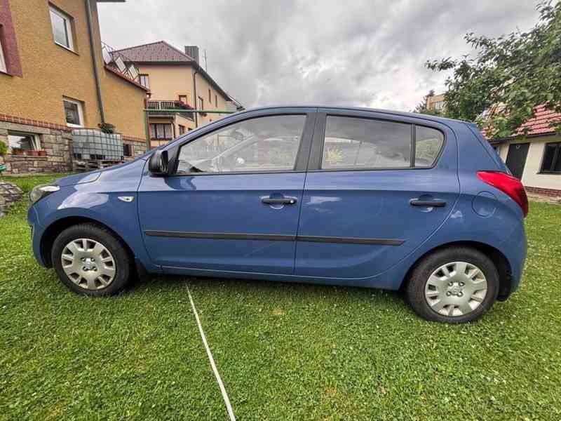 Hyundai i20 1,2 - foto 2