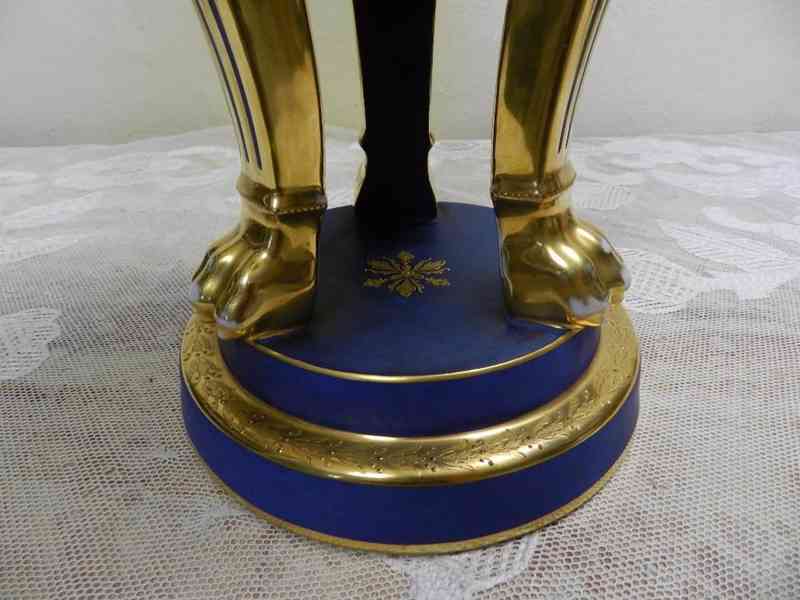 Luxusní masivní empírová Váza na třech nožičkách barva modrá - foto 5
