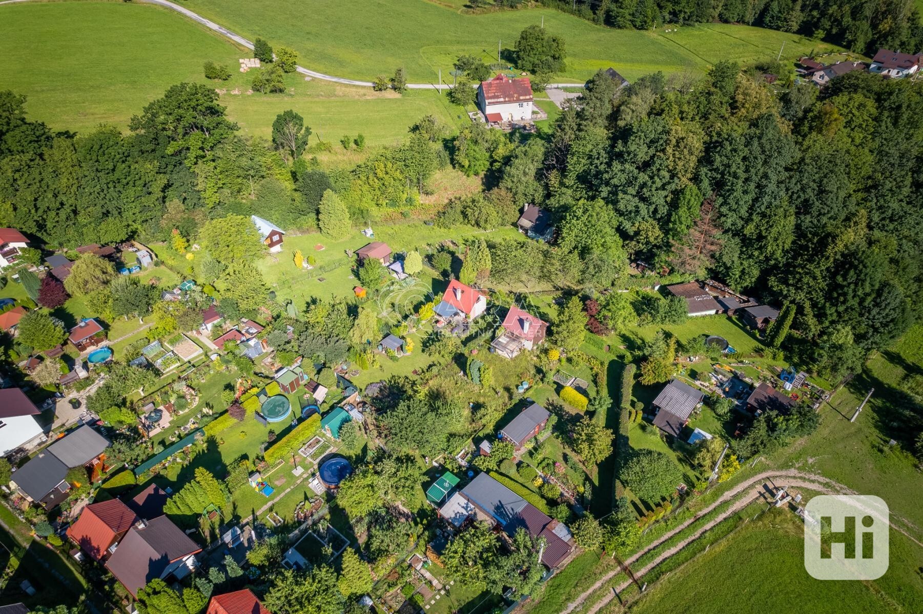 Prodej krásné zahrady se zděnou chatou, 339 m2, Dolní Žukov, Český Těšín  - foto 9