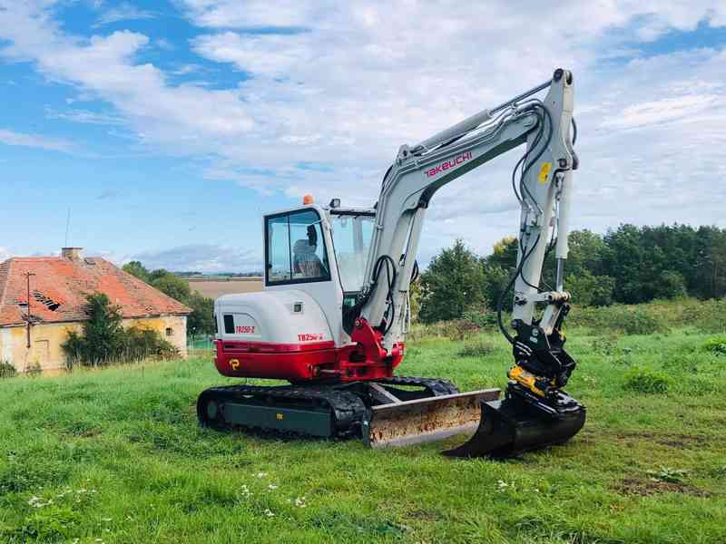 Pásové rypadlo Takeuchi TB250-2 (Možnost leasingu) - foto 6