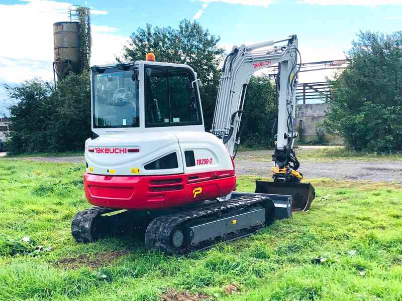 Pásové rypadlo Takeuchi TB250-2 (Možnost leasingu) - foto 4