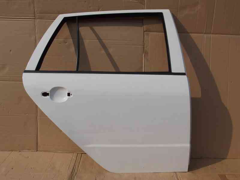 Pravé zadní dveře Škoda Fabia I combi - foto 1