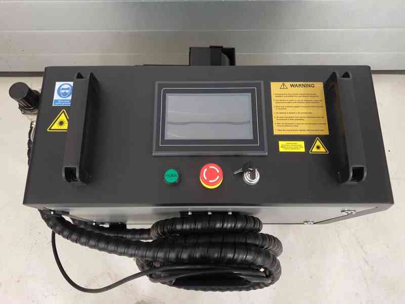 Profesionální čistící pulsní laser 300W/ 5mJ TOP HAT - foto 6