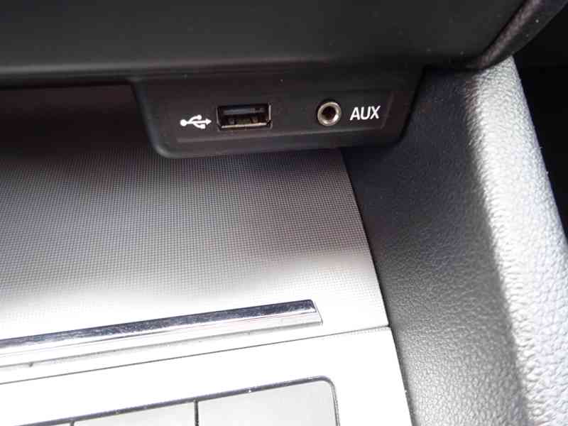 Škoda Octavia 1.2 TSI Combi r.v.2014 (77 kw) ČR - foto 10
