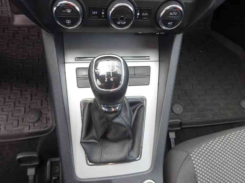 Škoda Octavia 1.2 TSI Combi r.v.2014 (77 kw) ČR - foto 9