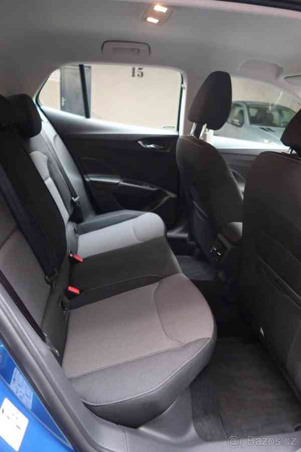 Škoda Fabia 1,0   Selection - roční vůz - foto 16